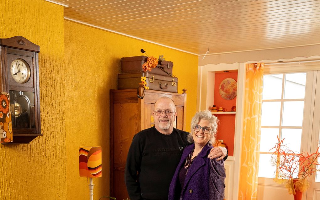 De woonkamer van Arina de Jong