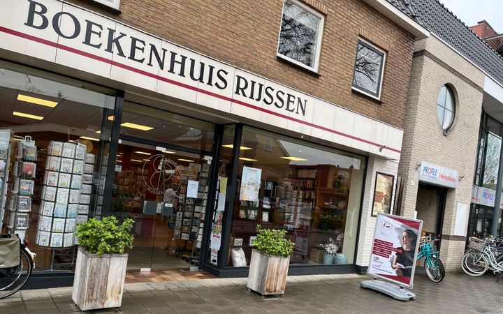 Vooraanzicht van een boekenwinkel