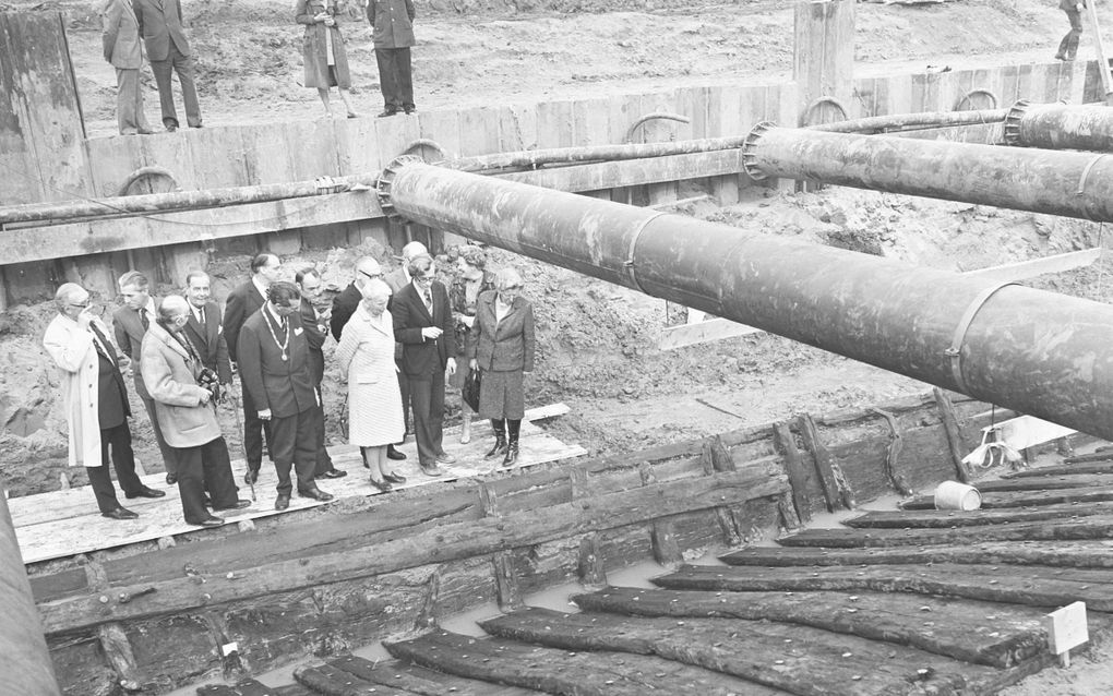 Platbodems vervoerden graan, stenen en mogelijk paarden en militairen