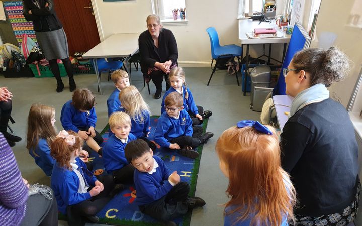 Leerlingen op een particuliere christelijke school in Schotland